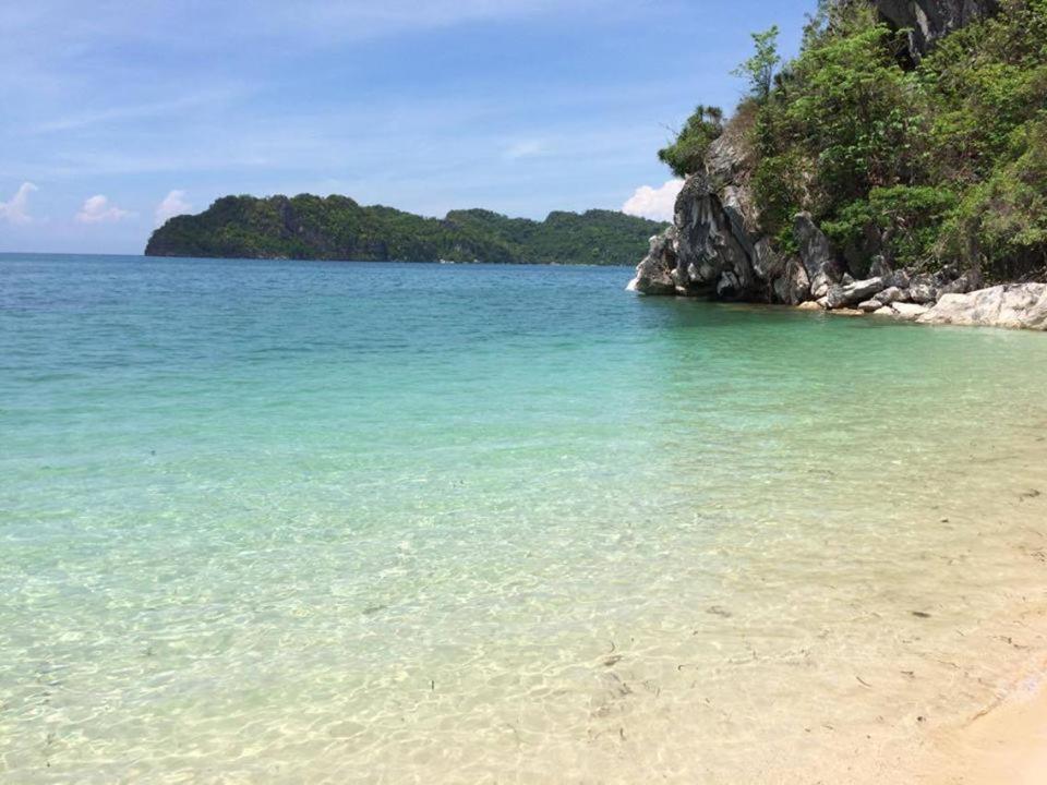 Se San Beach Resort-Isla De Gigantes Carles Dış mekan fotoğraf